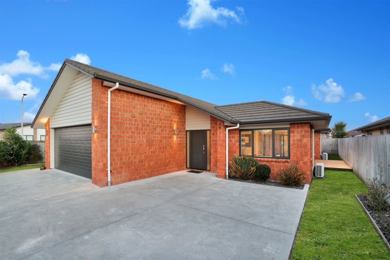 2 Southbrook Close, Glenview, Hamilton - Carousel 1