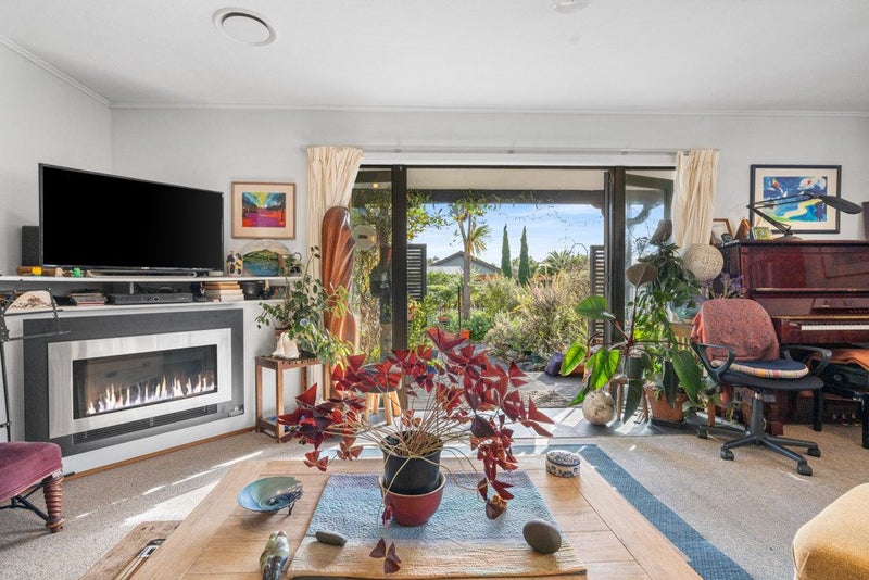 10 Stedley Place, Heathcote Valley, Christchurch - Carousel 2