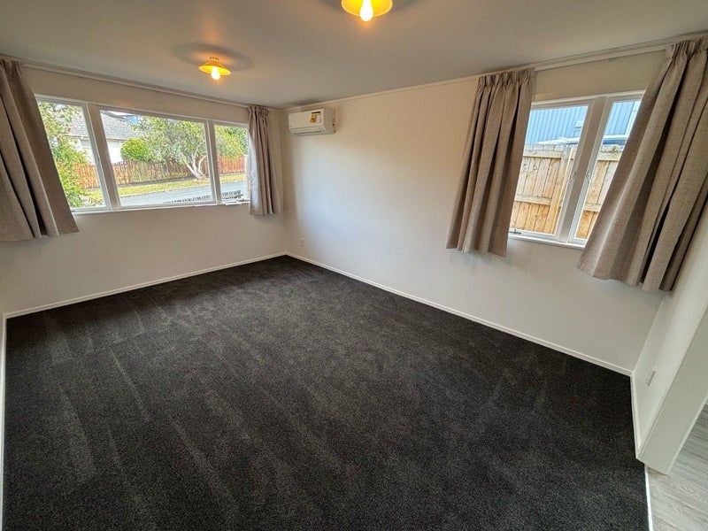 30 Laburnum Road, New Windsor, Auckland - Carousel 2