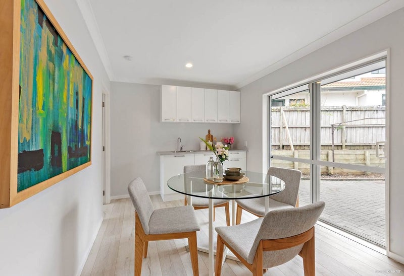 10 Covina Place, Somerville, Auckland - Carousel 2