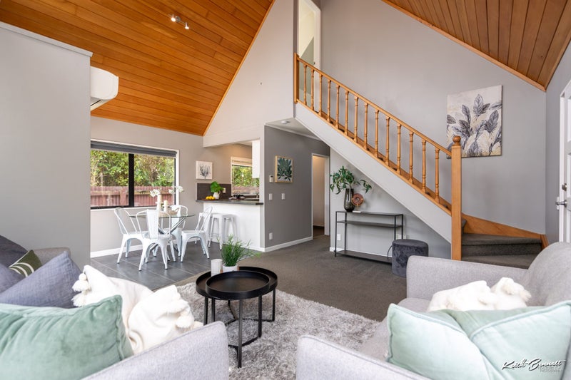 2/145 Riverside Drive, Waiwhetu, Lower Hutt - Carousel 1