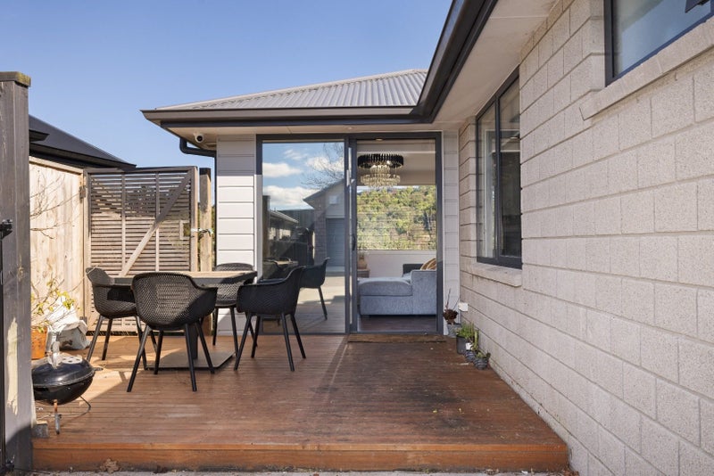 2 Hauruia Way, Pyes Pa, Tauranga - Carousel 2