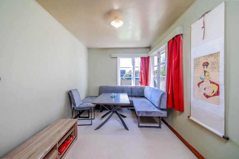 5 Lyall Place, Bryndwr, Christchurch - Carousel 2