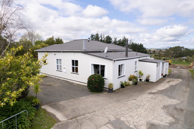 143 Adelaide Road, Dannevirke - Carousel 1