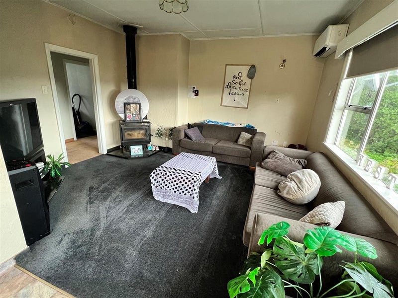 7 Kerr Avenue, Cobden, Greymouth - Carousel 2