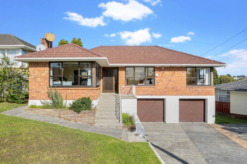 42 Budgen Street, Mount Roskill, Auckland - Carousel 1
