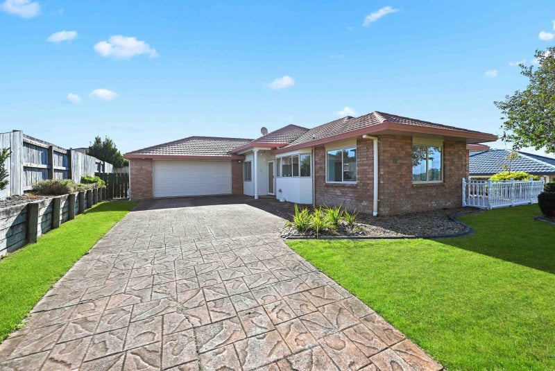 40 Bartholomew Drive, Nawton, Hamilton - Carousel 1