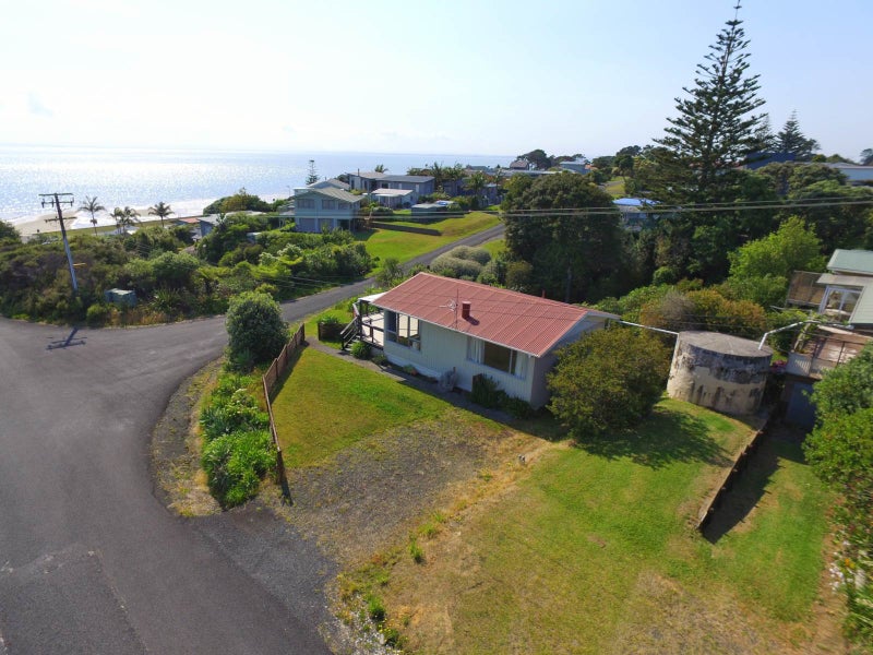2 Seaview Terrace, Waiuku - Carousel 1