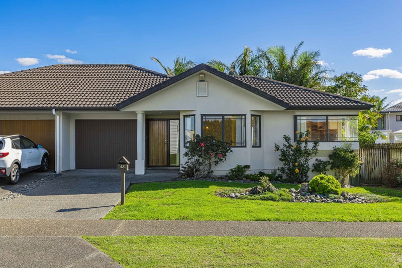 43 Riverstone Road, Te Atatu Peninsula, Auckland - Carousel 1