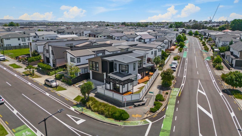 1 Roa Avenue, Hobsonville, Auckland - Carousel 2