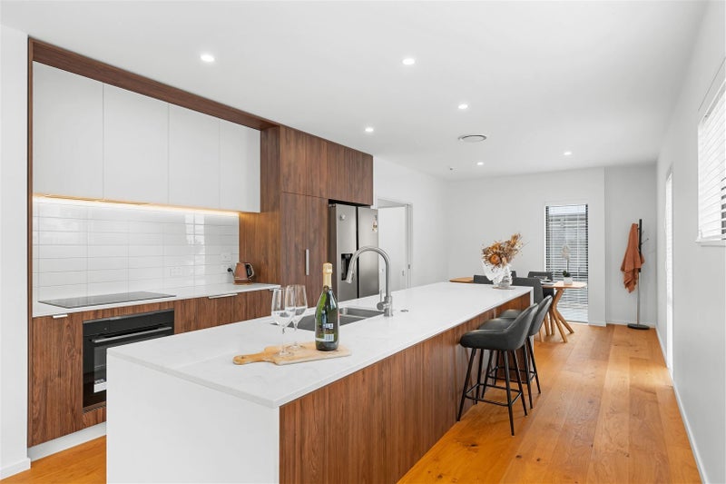 1/18 Rhodes Street, Merivale, Christchurch - Carousel 1