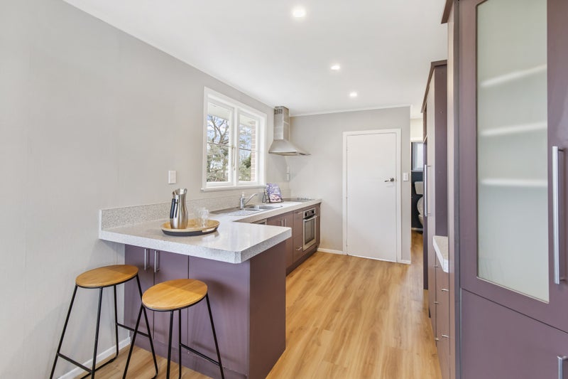 10 Anderson Road, Deanwell, Hamilton - Carousel 2