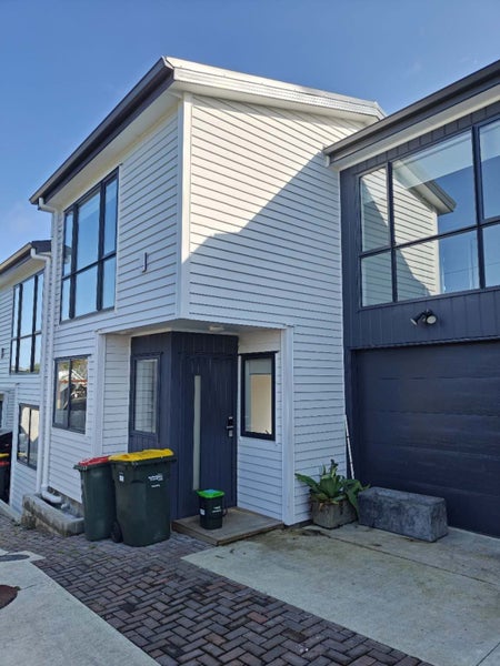 4/67 Bollard Avenue, New Windsor, Auckland - Carousel 1