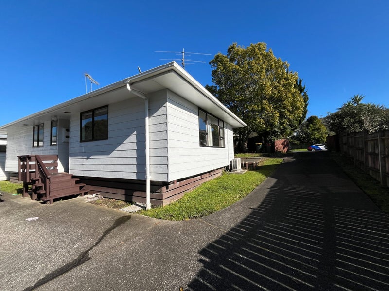 18 Mile Place, Henderson, Auckland - Carousel 2