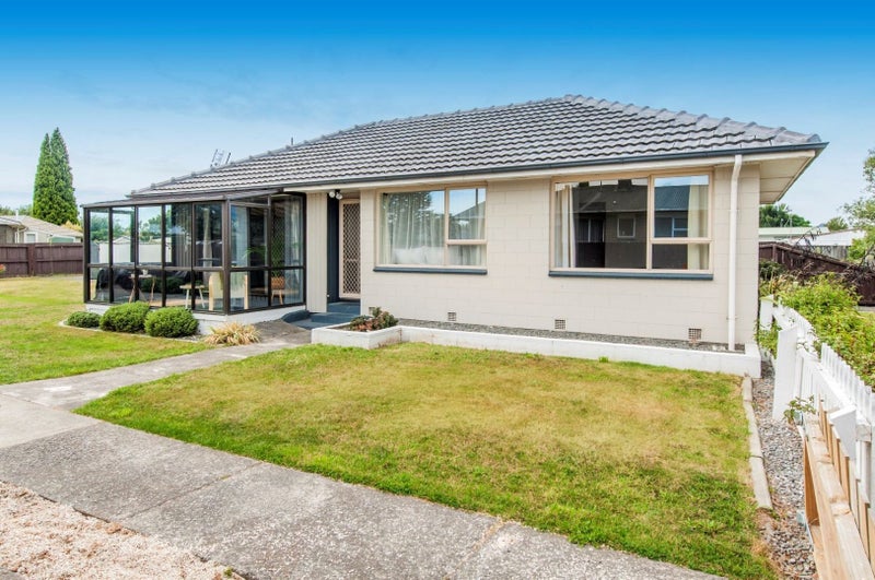 5 Bermuda Drive, Hornby, Christchurch - Carousel 2