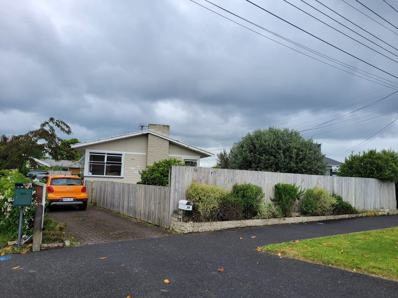 52 Powells Road, Fairview Downs, Hamilton - Carousel 1