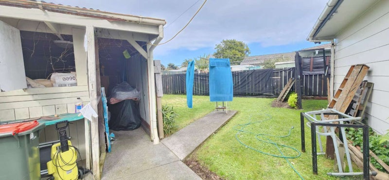 2/18 Bingara Place, Favona, Auckland - Carousel 2