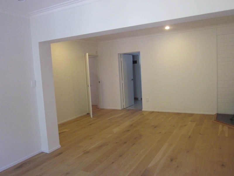 8 Nereus Place, Mairangi Bay, Auckland - Carousel 2