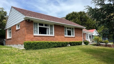 18 Bridle Path Road, Heathcote Valley, Christchurch - Carousel 1