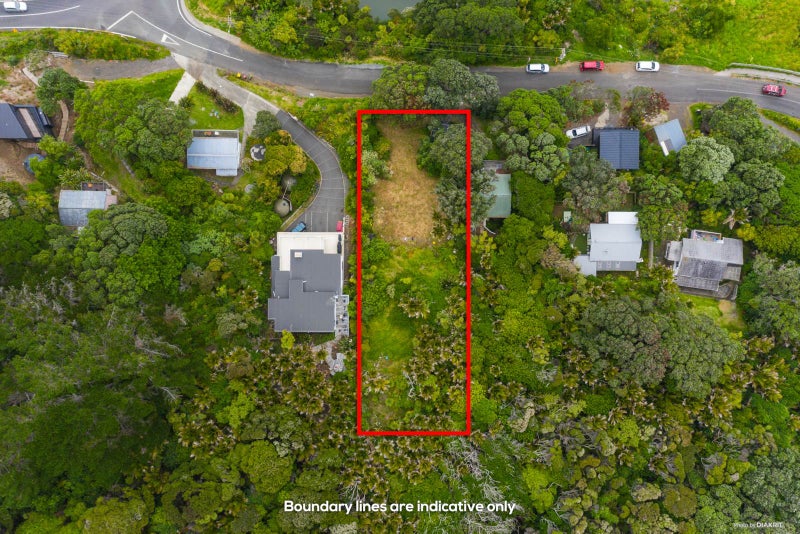 9 Glenesk Road, Piha, Piha - Carousel 6