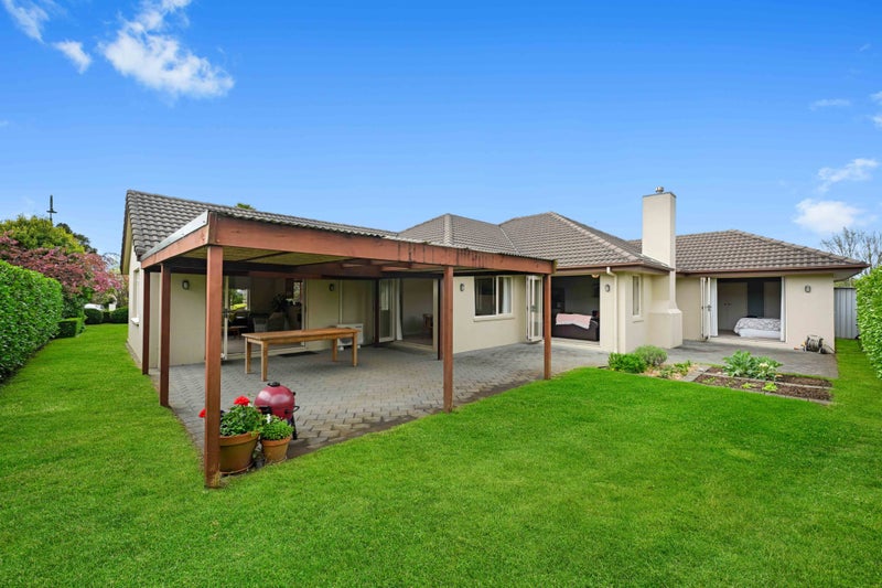 7 Gavin Heights, Rototuna, Hamilton - Carousel 2