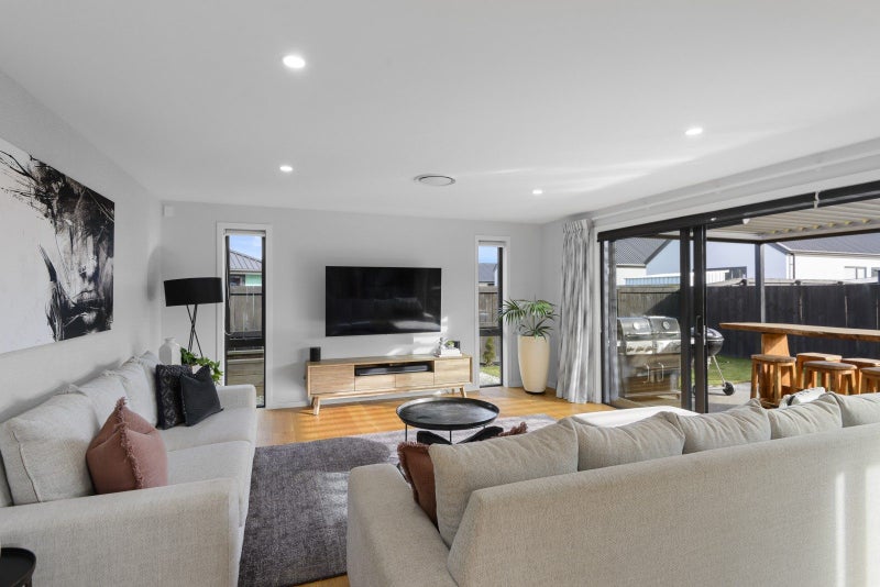 13 Kelburn Place, Tinwald, Ashburton - Carousel 2