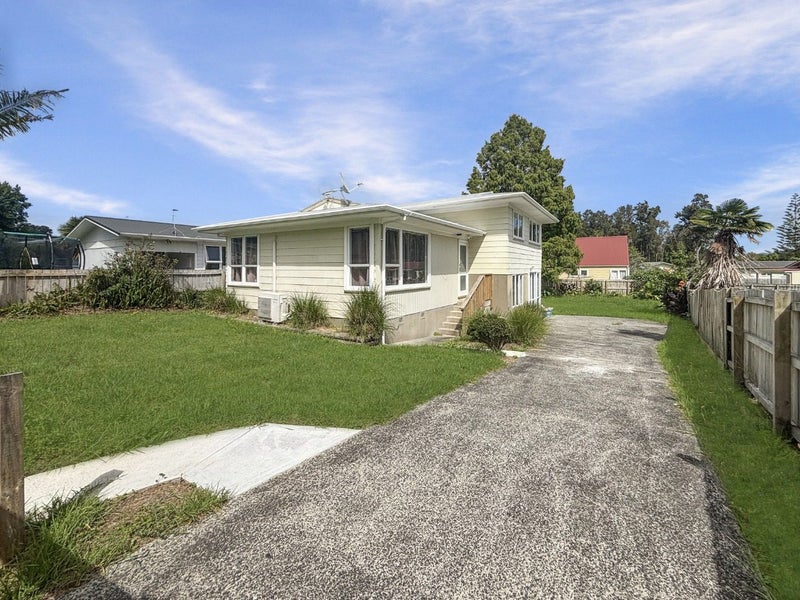 4 Cresta Place, Onerahi, Whangarei - Carousel 1