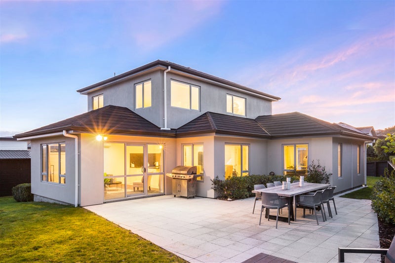 7 Paparoa Crescent, Aotea, Porirua - Carousel 2