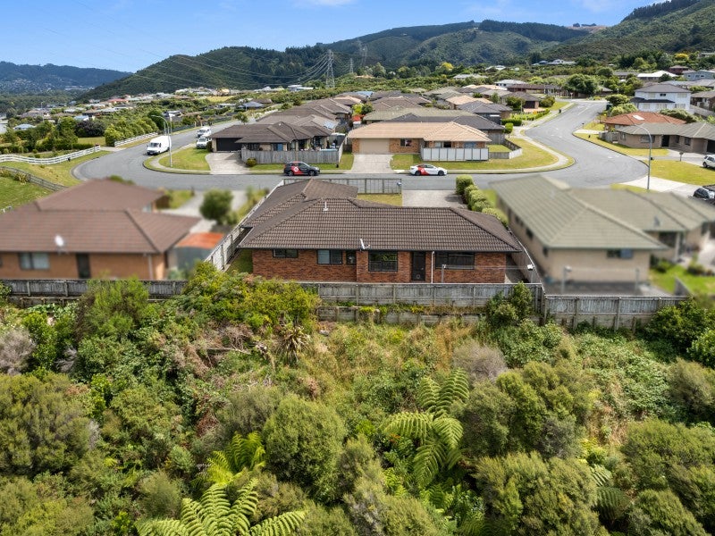 19 Percy Kinsman Crescent, Riverstone Terraces, Upper Hutt - Carousel 2