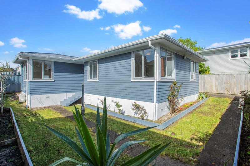 41 Dundale Avenue, Blockhouse Bay, Auckland - Carousel 1