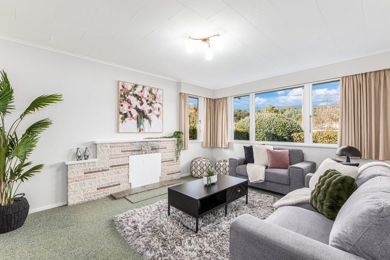 1093 Fergusson Drive, Clouston Park, Upper Hutt - Carousel 2