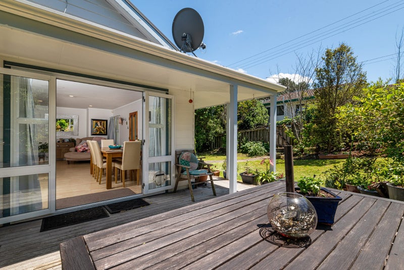 2/19 Salem Place, Torbay, Auckland - Carousel 1