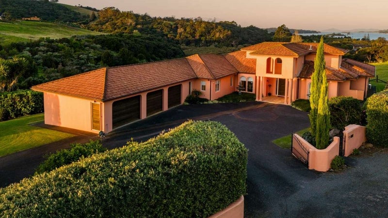 55 Kingfisher Drive, Kerikeri, Kerikeri - Carousel 1