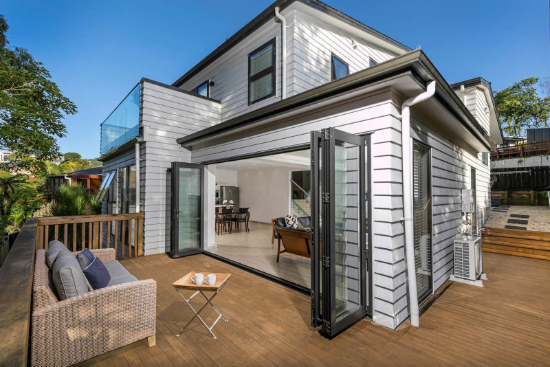 19A Helvetia Drive, Browns Bay, Auckland - Carousel 1