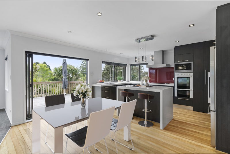 19 Reydon Place, Cockle Bay, Auckland - Carousel 2