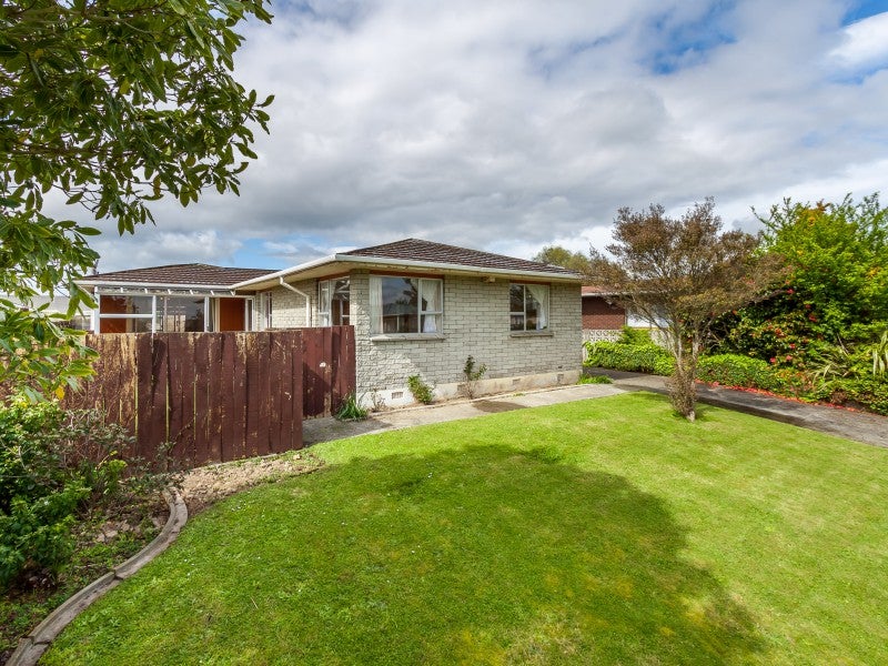 9 Cavendish Crescent, Awapuni, Palmerston North - Carousel 1