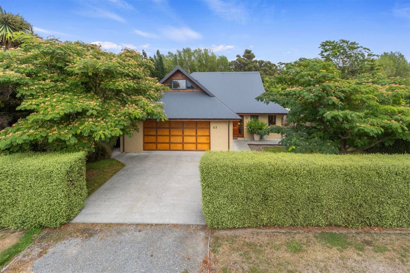 43 Pembertons Road, Sefton, Sefton - Carousel 1