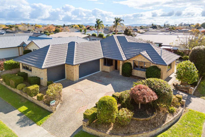 24 Wentworth Drive, Rototuna North, Hamilton - Carousel 1