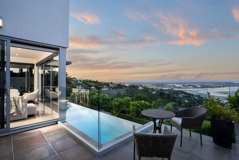 8 Avery Place, Redcliffs, Christchurch - Carousel 2