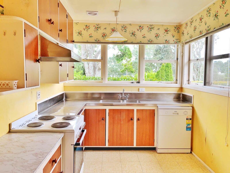 471 Glenfield Road, Glenfield, Auckland - Carousel 2