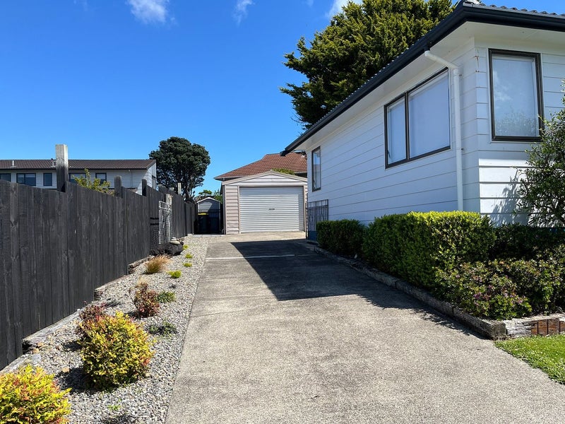 12 Clipper Street, Titahi Bay, Porirua - Carousel 16