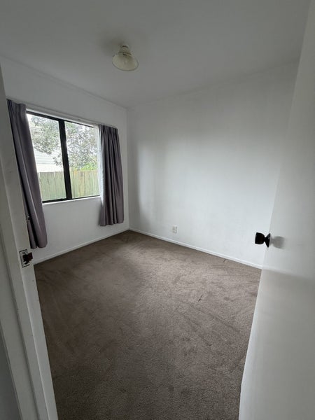 3/11 Fruitvale Road, New Lynn, Auckland - Carousel 16