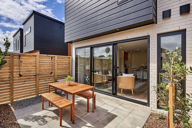 3/90 Knights Road, Hutt Central, Lower Hutt - Carousel 2