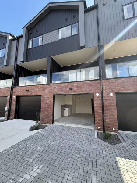 5/39 Dale Crescent, Pakuranga, Auckland - Carousel 2