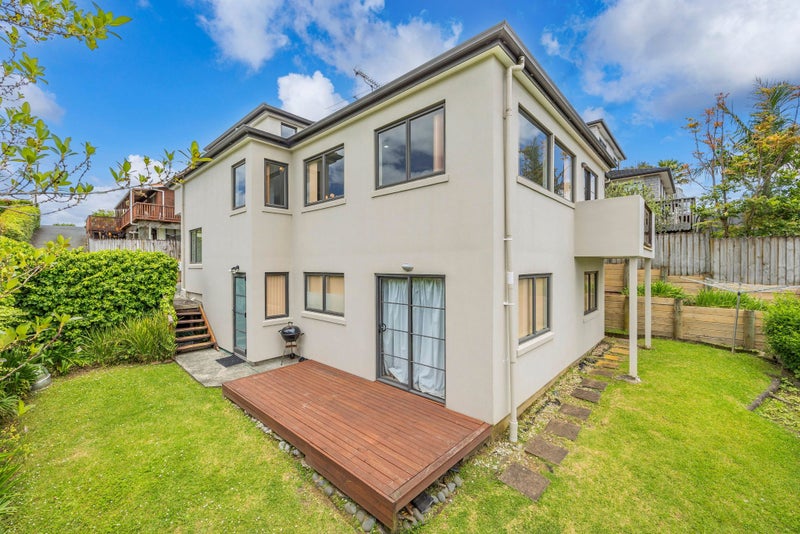 2/890 East Coast Road, Northcross, Auckland - Carousel 2