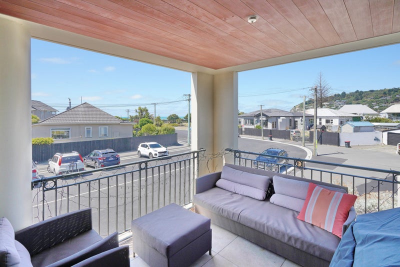 2/42 Marriner Street, Sumner, Christchurch - Carousel 1