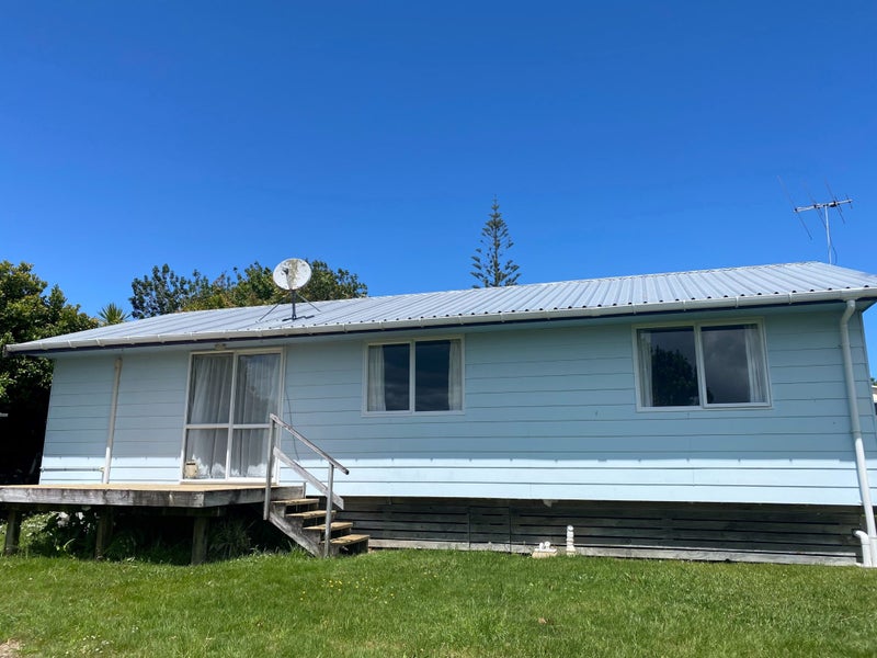 14A Sunray Avenue, Titirangi, Auckland - Carousel 1