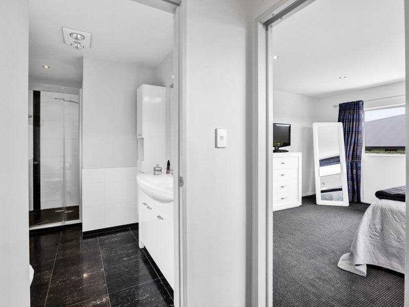 188 Heta Road, Highlands Park, New Plymouth - Carousel 26