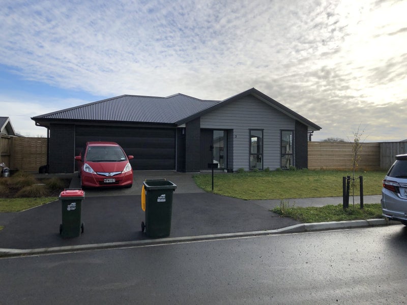 32 Strowan Avenue, Elgin, Ashburton - Carousel 1