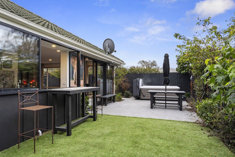 33 Dee Street, St Albans, Christchurch - Carousel 12